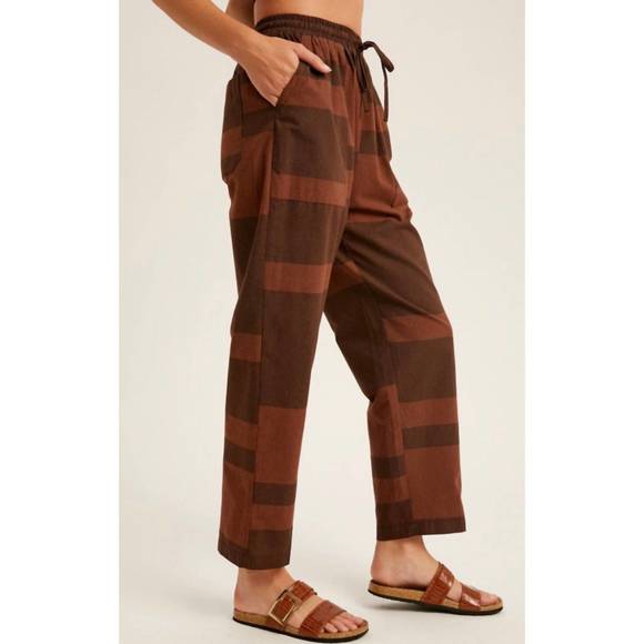 NEW LISTICLE color block slouchy pants in brown - Picture 2 of 4